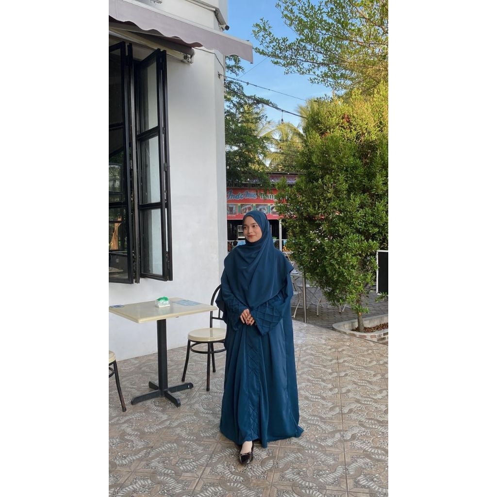 Abaya mahreen