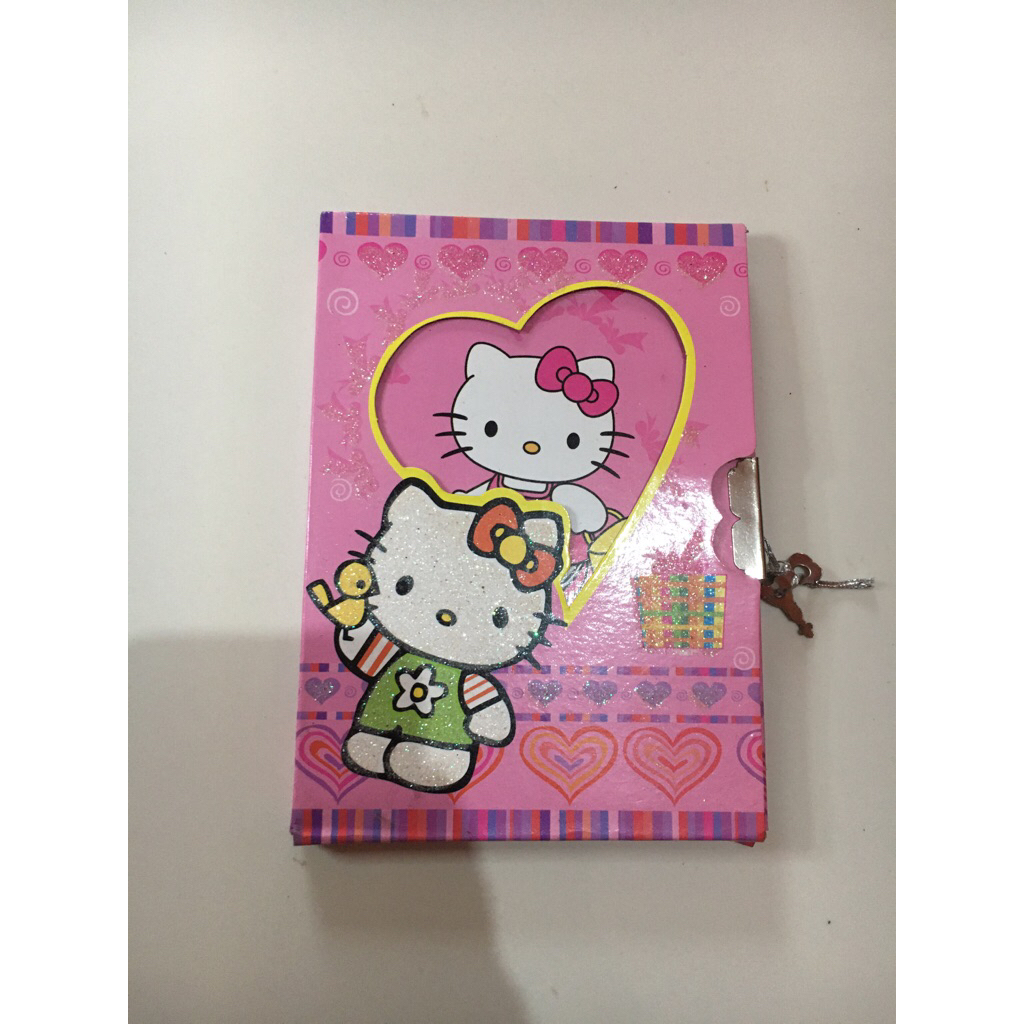

Buku diary gembok hello kitty