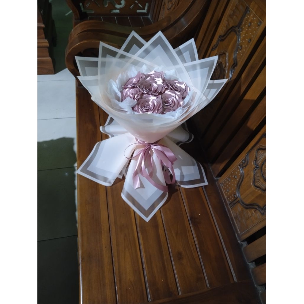 

bucket bunga pita satin 7 tangkai premium