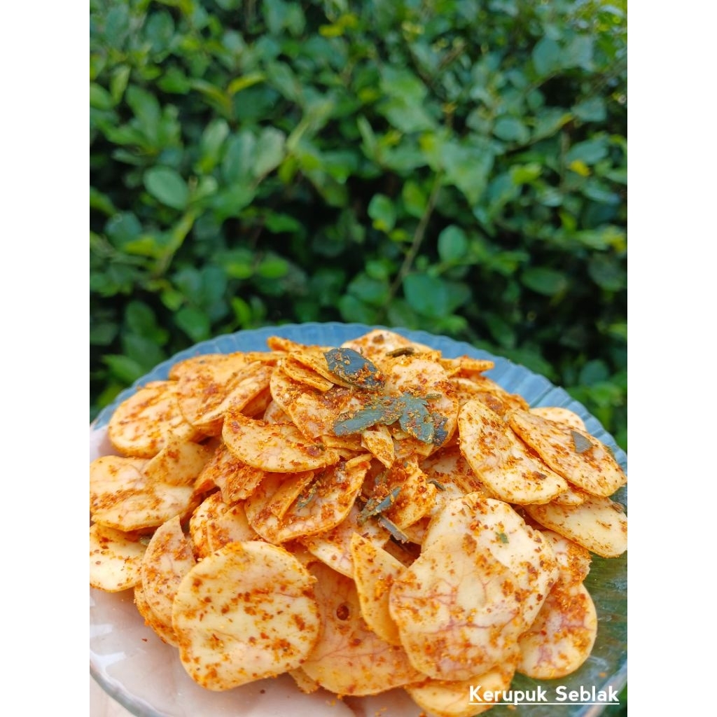 

Kerupuk seblak pedas daun jeruk