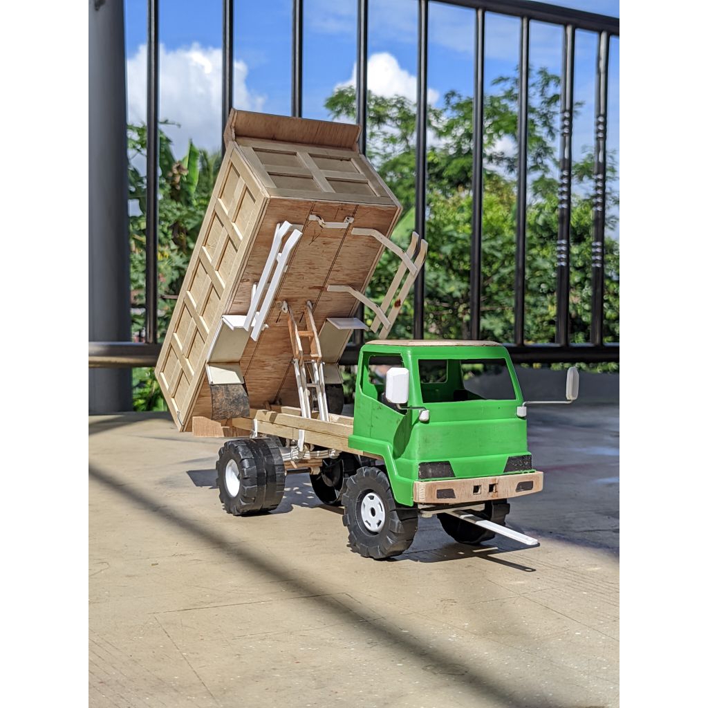 MINIATUR TRUK PLASTIK DUMP