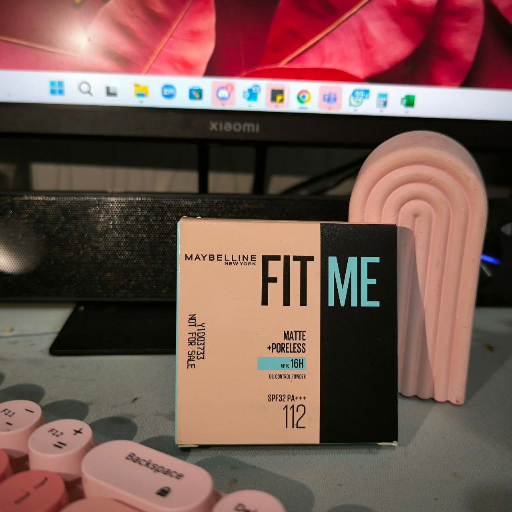 M*ybelline Fit Me Matte + Poreless 16 Jam Oil Control Compact Powder SPF 32 PA++