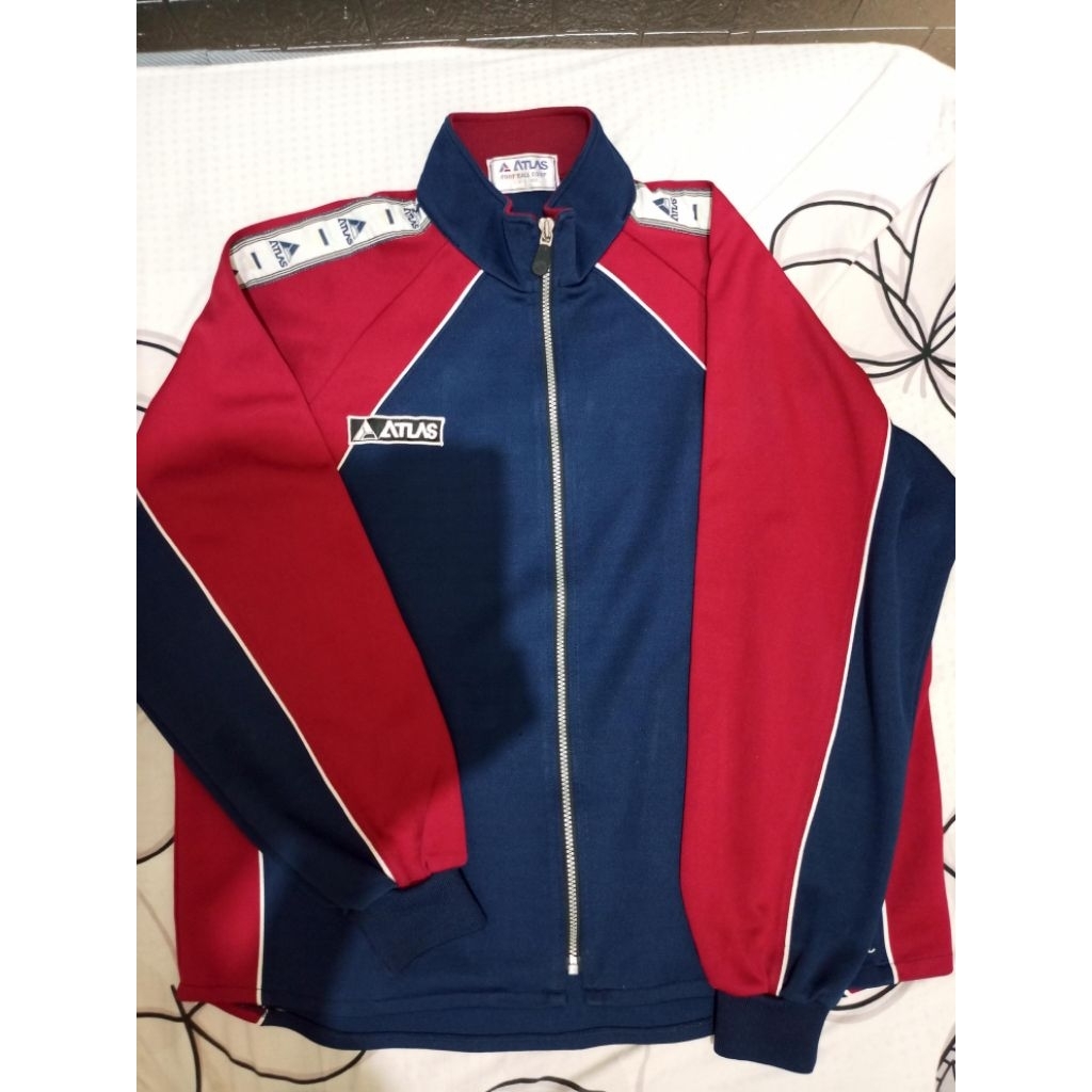 varsity atlas SIZE L BESAR SECOND BRAND