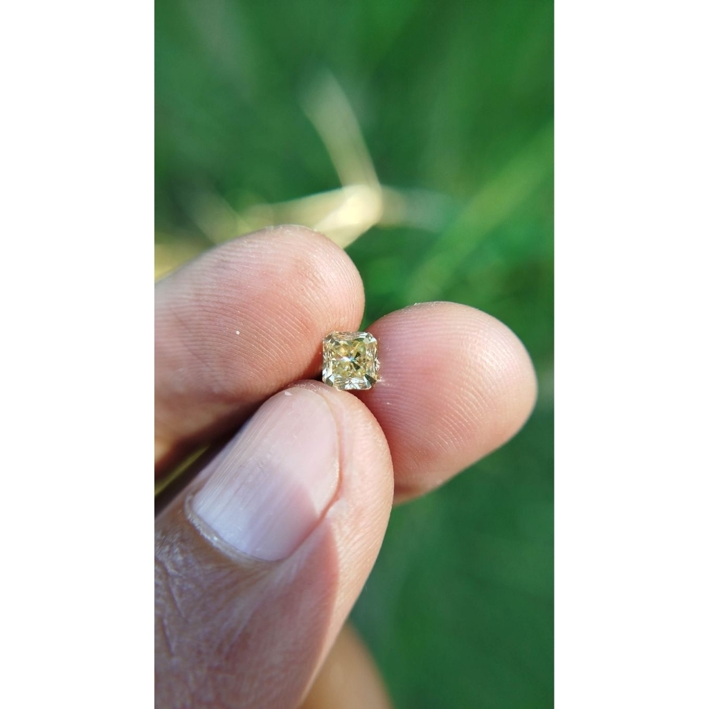 Berlian Asli Banjar Natural Color Berat : 1,03 carat Yellow/Kuning