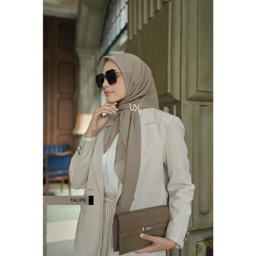 Paris Jepang by Vanilla Hijab [Hijab Segi Empat]