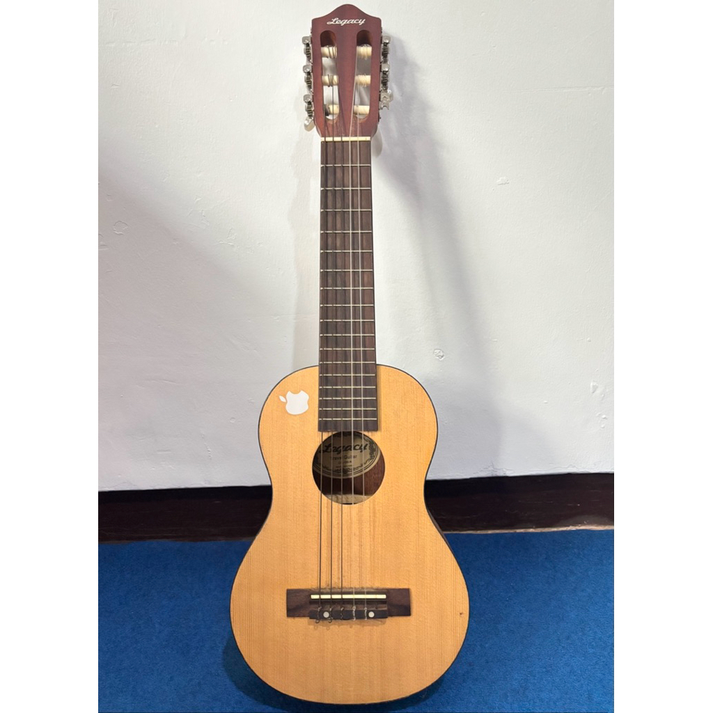 Legacy Ukulele / Travel Guitar (Guitalele) CG-100-N