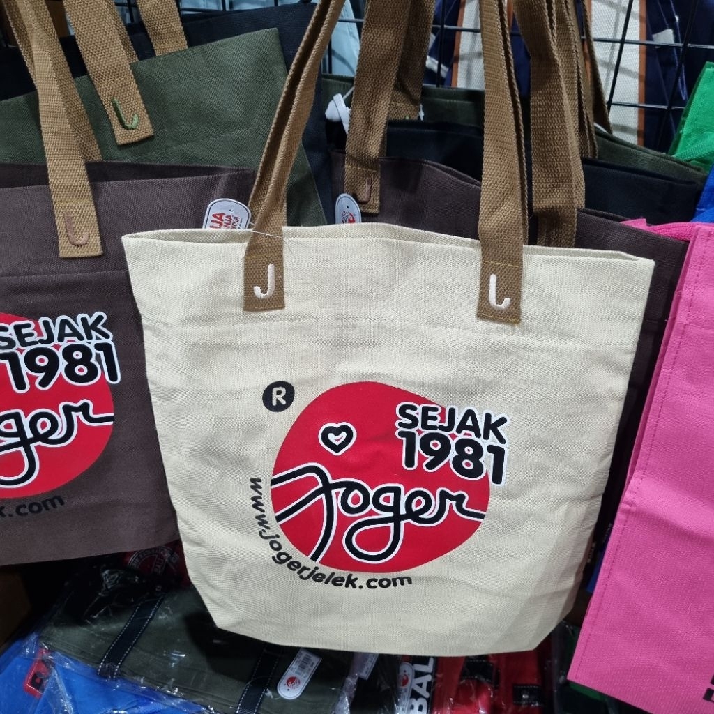 TAS TOTE BAG JOGER. TOTEBAG ORIGINAL JOGER. TAS CANVAS EMBOSS BORDIR. OLEH OLEH BALI