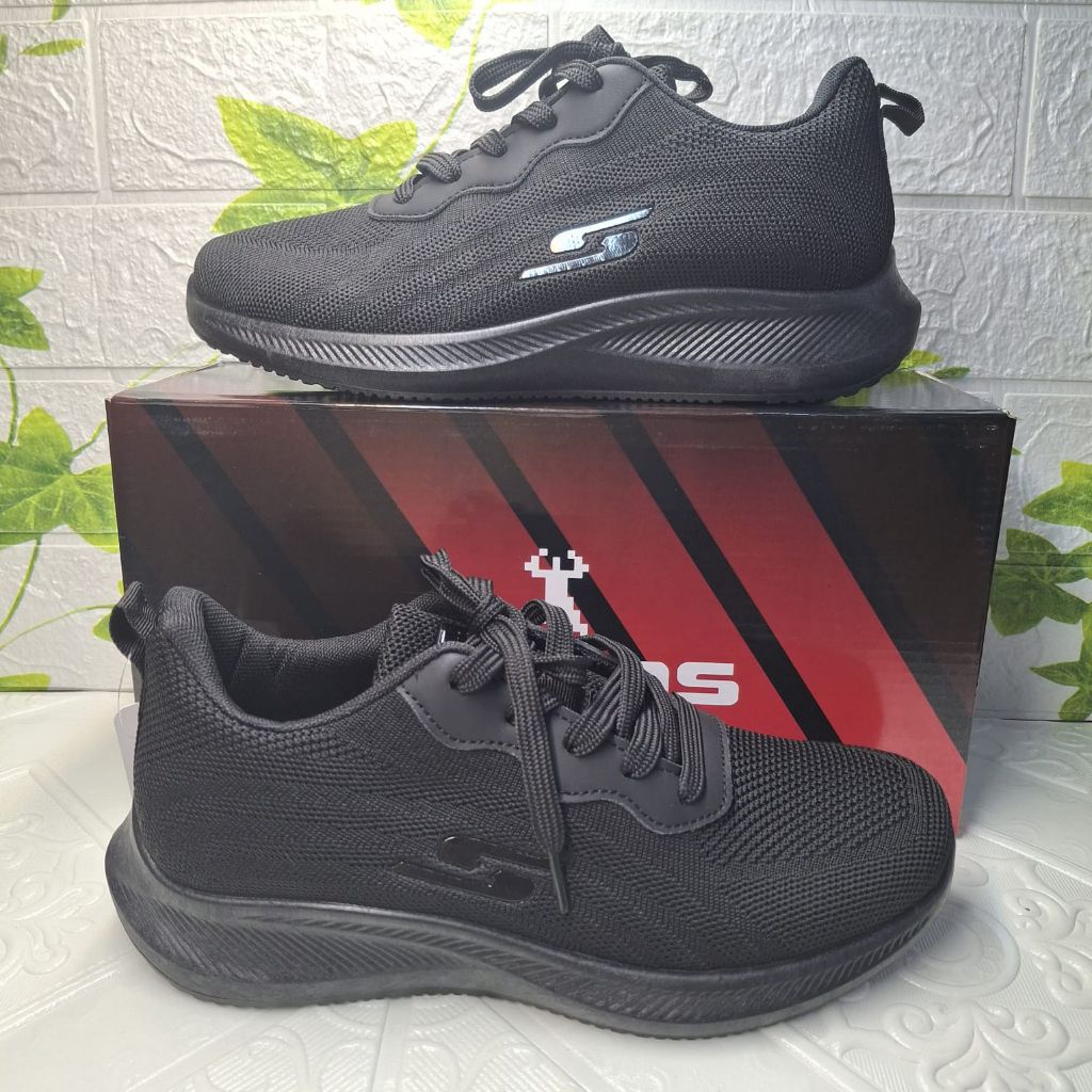 Sepatu sekolah kinbos-7502 hitam polos