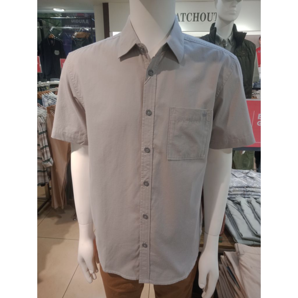 Watchout Kemeja Pendek Polos Abu Muda WS900180023