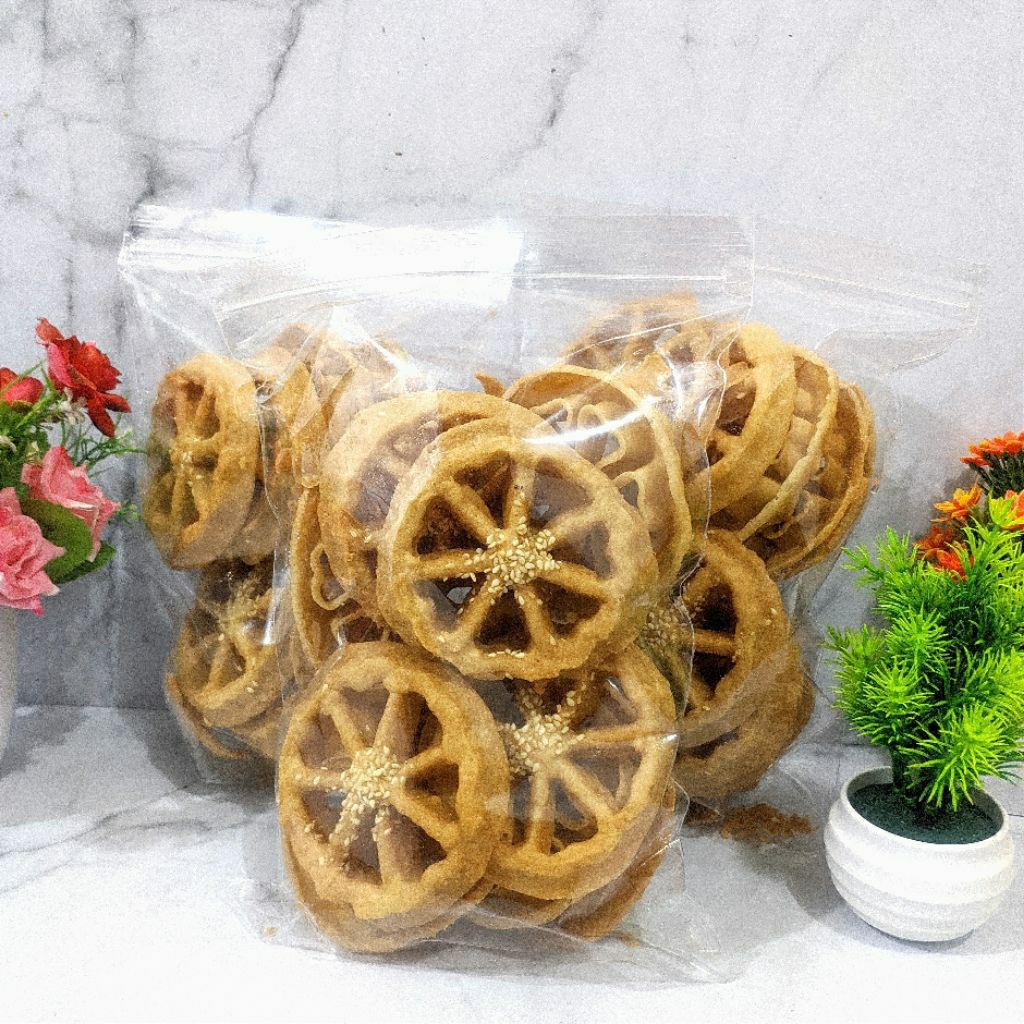 

SNACK ENAK SERBA MURAH CEMILAN CAMILAN MAKANAN RINGAN JAJANAN PEDAS ASIN GURIH MANIS KEMBANG GOYANG TORTILA MIE LIDI KERUPUK IKAN PUTIH BULAT KERIPIK PISANG SALE BASRENG