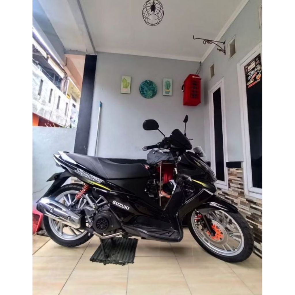 STRIPING STICKER SKYWAVE 125 BAHAN TRANSPARAN STYLE VIETNAM MOTIF SIMPEL TERBARU MOTIF RAINBOW LIST 