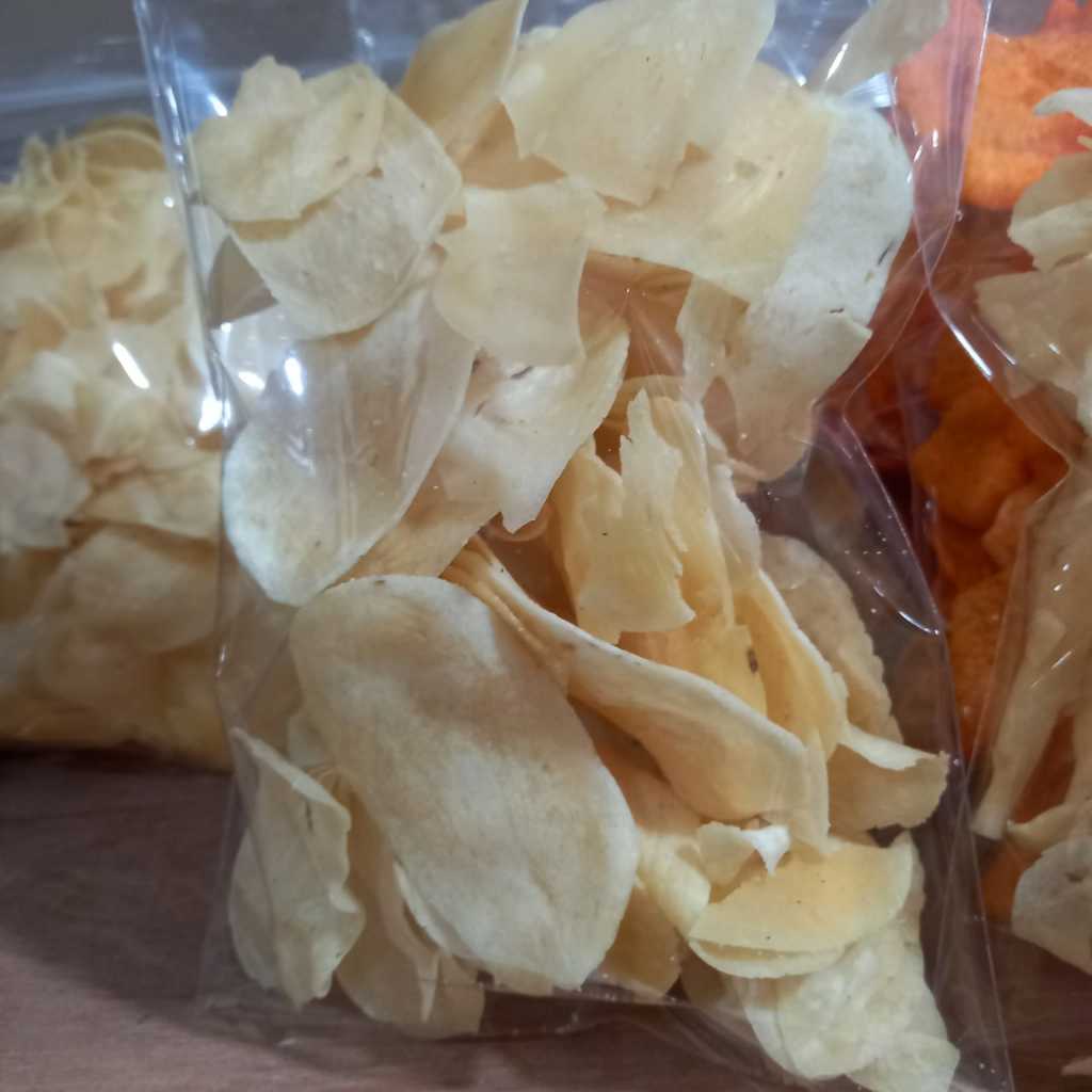 

KERIPIK GETUK SINGKONG GURIH ASIN 250GRAM KILOAN
