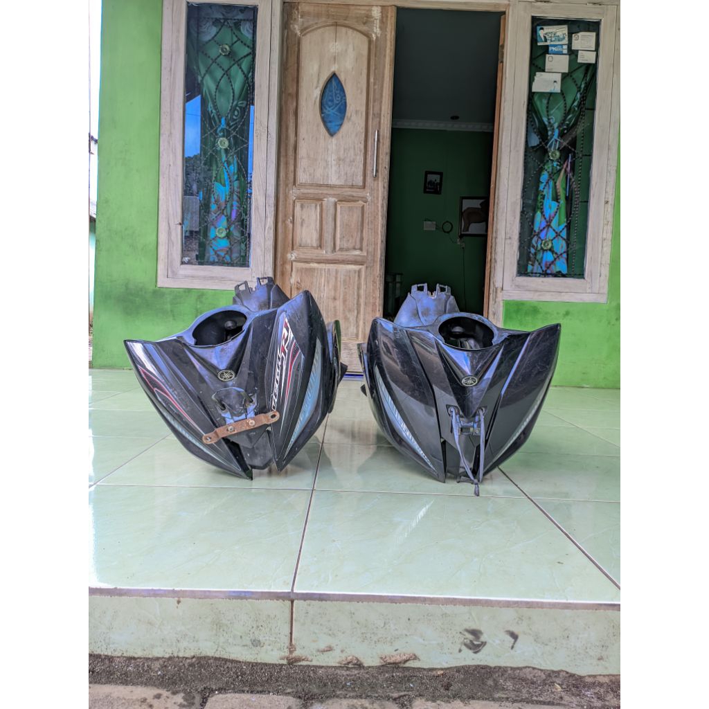 cover bodi depan set tameng depan Yamaha Vega RR original copotan mulus