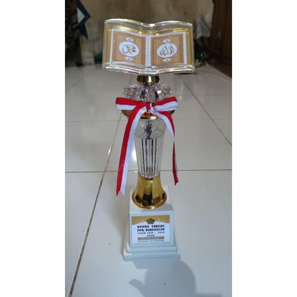 Trophy Piala Buku Alquran / MTQ