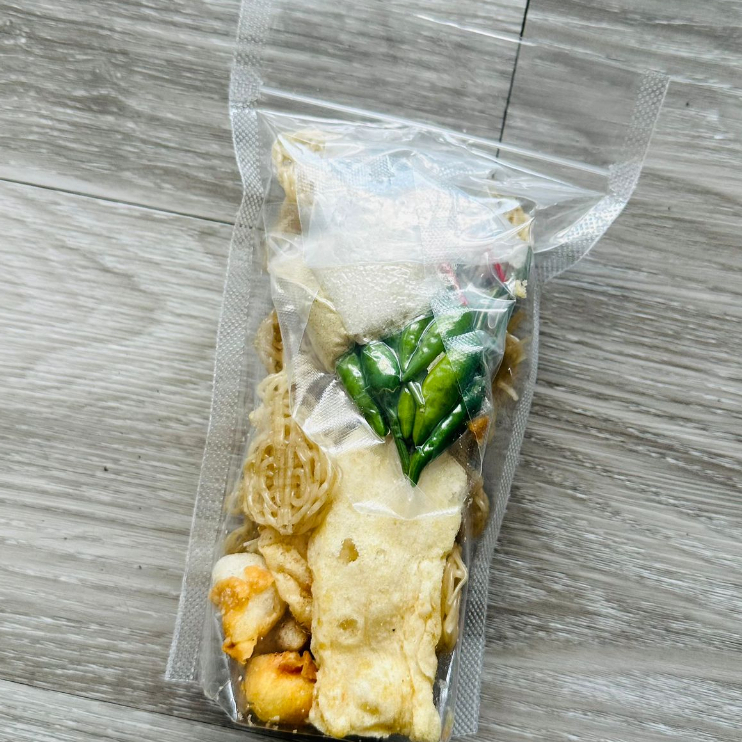 

SEBLAK KERUPUK RAFAEL