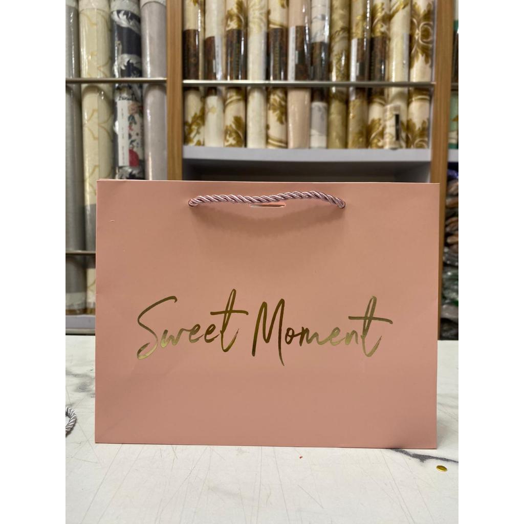 

Paper Bag Landscape Besar Ukuran M (10cm x 23cm x 17cm)