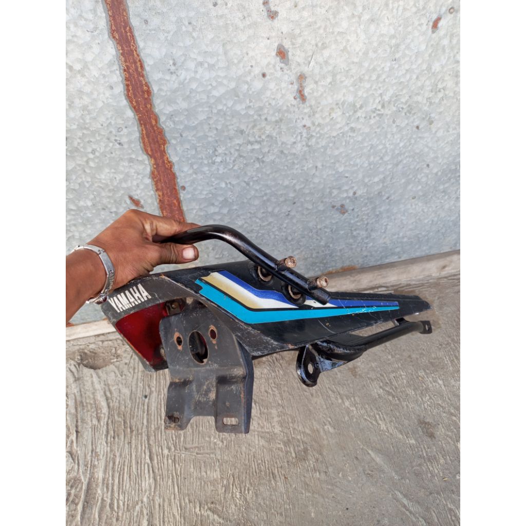 COVER BODI BELAKANG RX SPESIAL SET BRAKET BEHEL BODY RX SPECIAL SET BRAKET SEKEN ASLI ORIGINAL