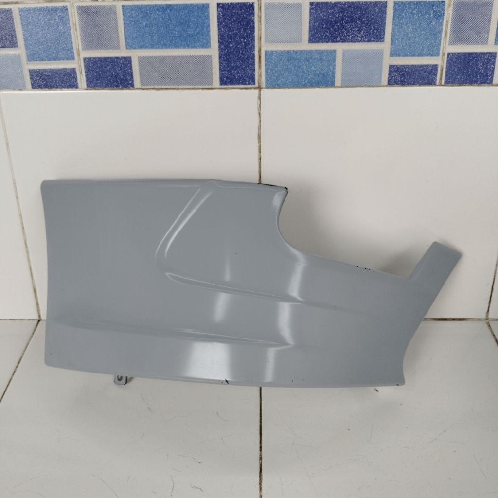 SPOILER BUMPER ATAU BODYKIT BUMPER DEPAN SEBELAH KANAN UNTUK TOYOTA INNOVA 2014/2015 ORIGINAL PZ035-