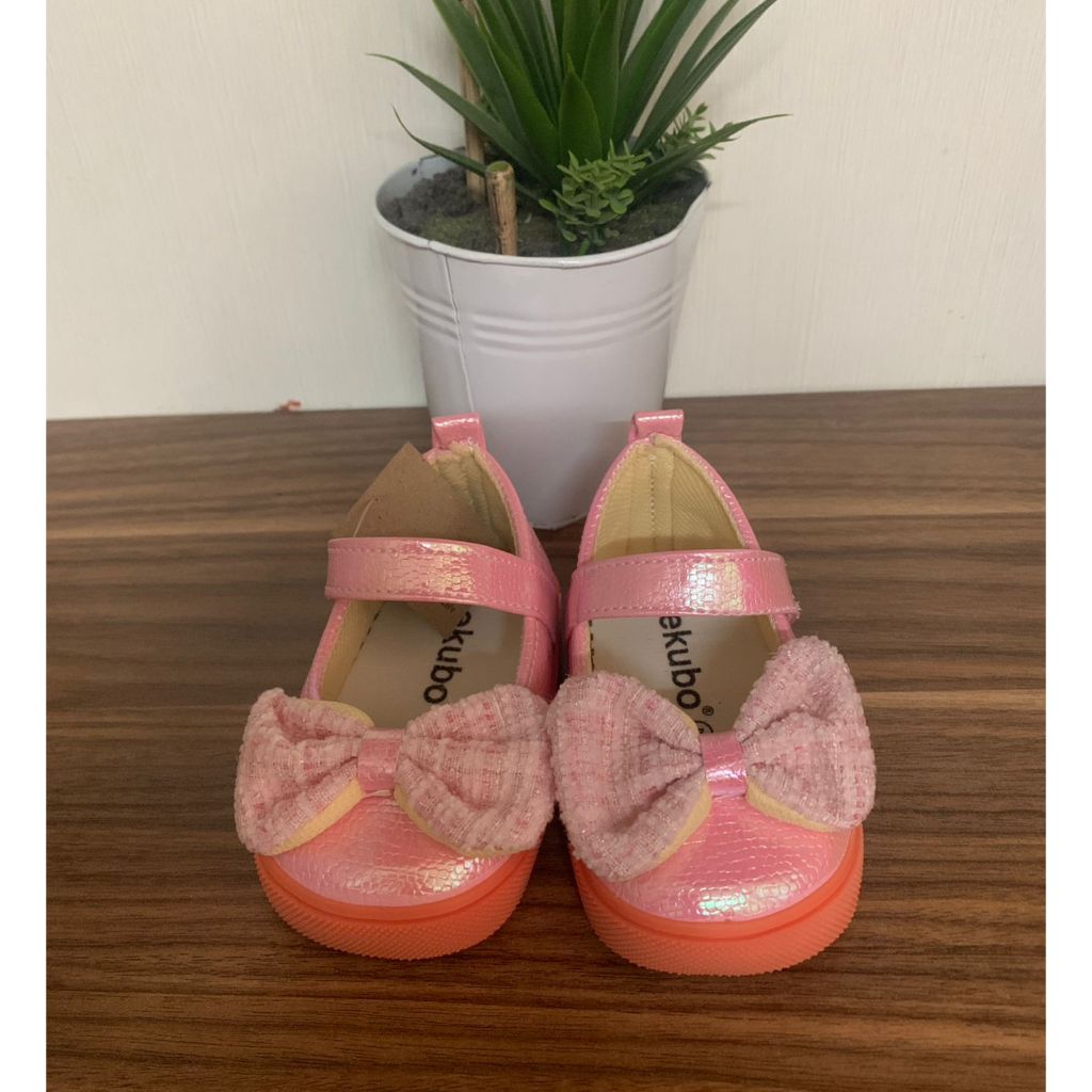 Ekubo Sepatu Bayi Perempuan Bunyi Pink Glitter - Imut & Berkilau J-424