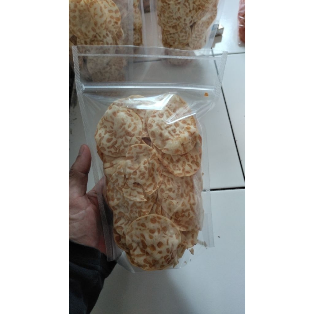 

KERIPIK TEMPE