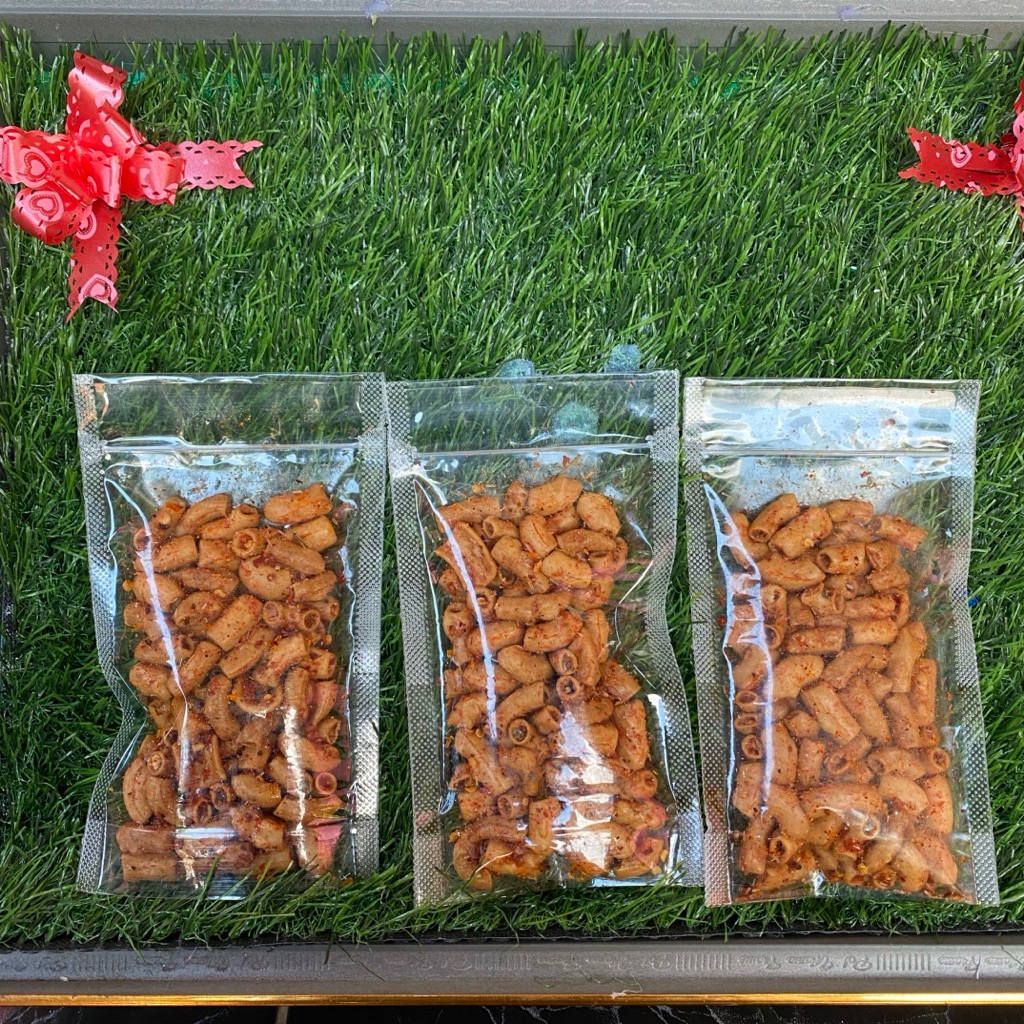 

makroni pedas 10 rbu dapat 3 pcs