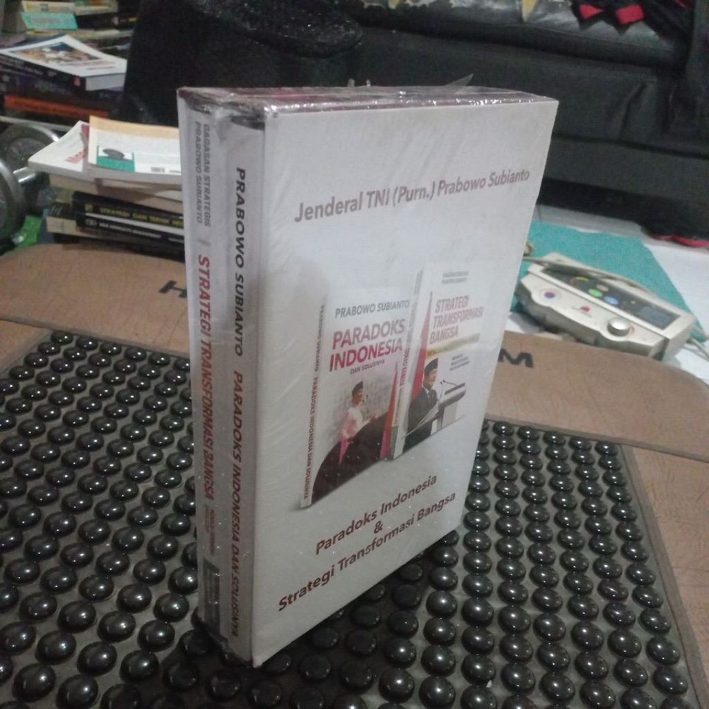 Buku Paradoks Indonesia & Strategi Transformasi Bangsa Prabowo Subianto