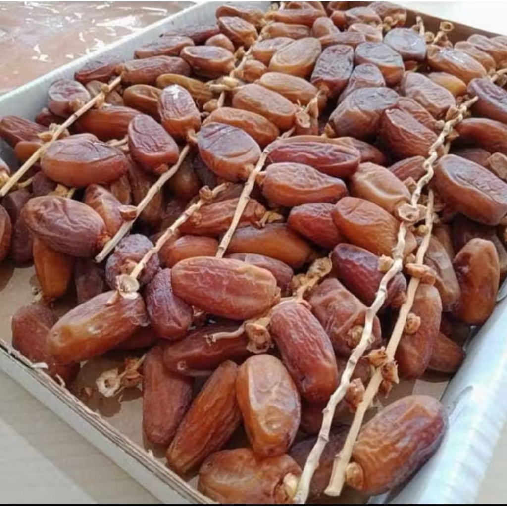 

Kurma tangkai 1kg premium kurma Tunisia tangkai 1kg premium best seller