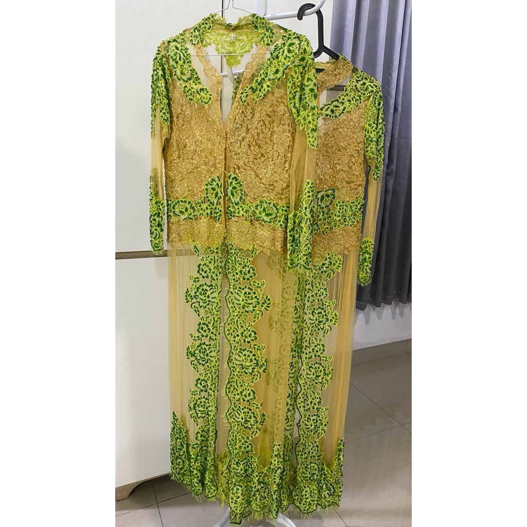 Kebaya full payet brukat Preloved