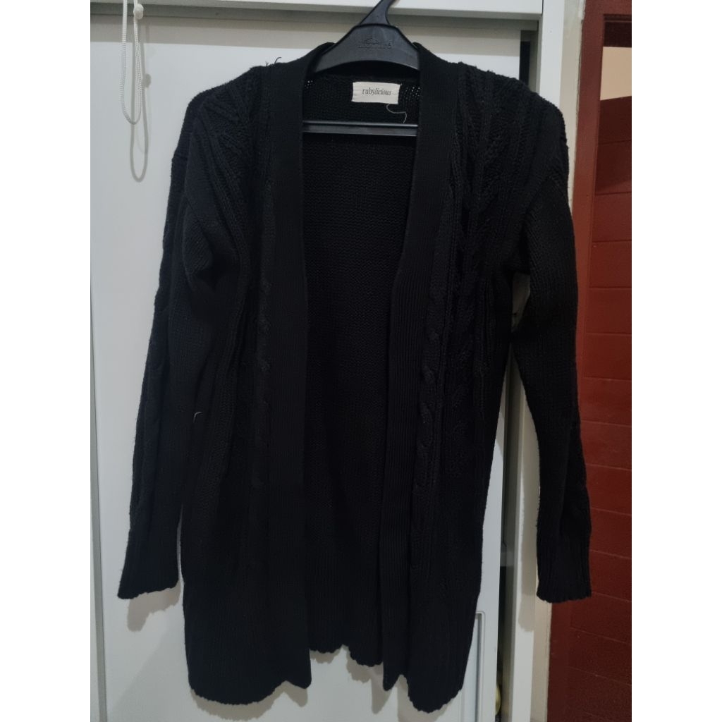 Cardigan Rajut Rubylicious Hitan