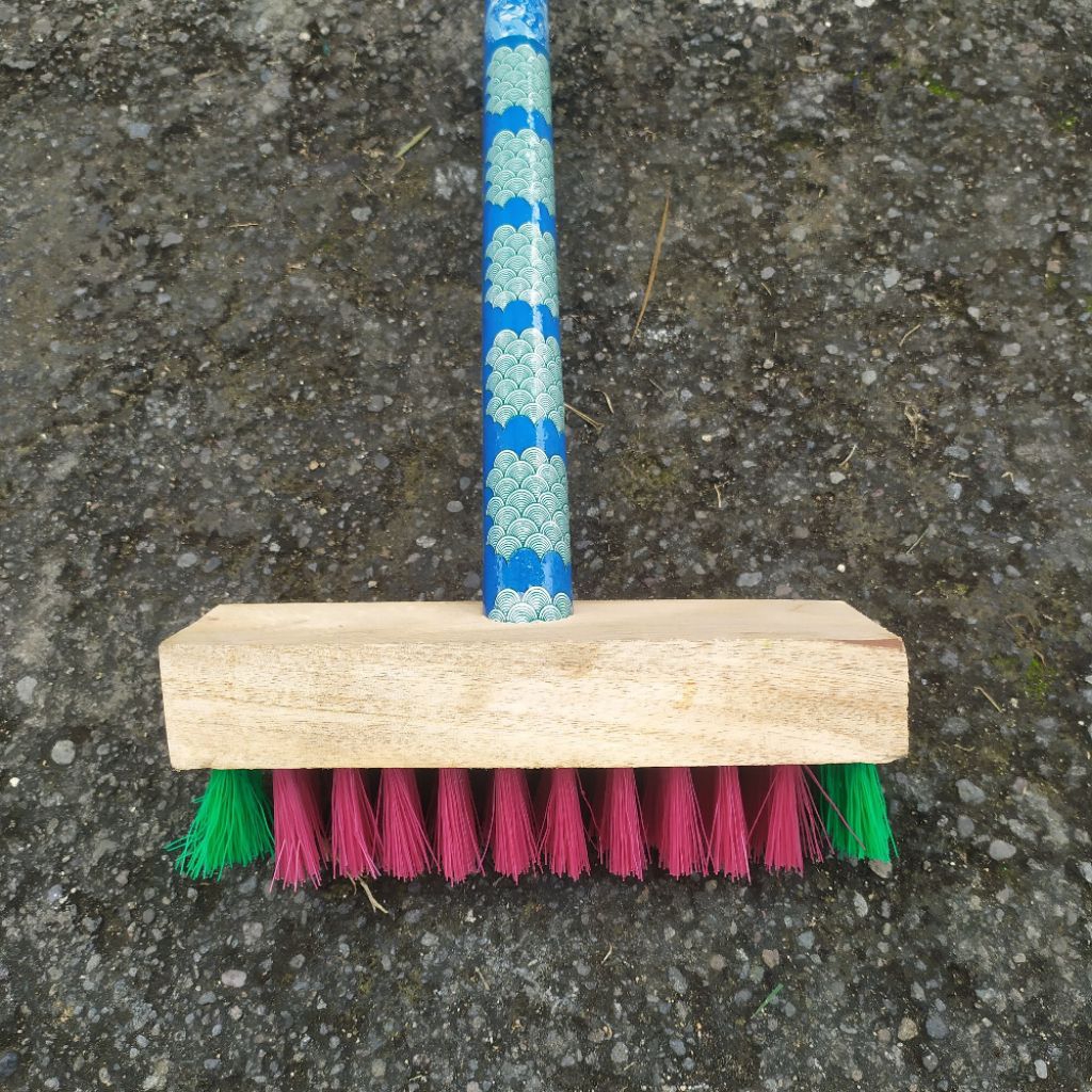 (SIKAT SENAR WC) /Sikat kawat gagang kayu/ Sikat kamar mandi/ Sekat Wc