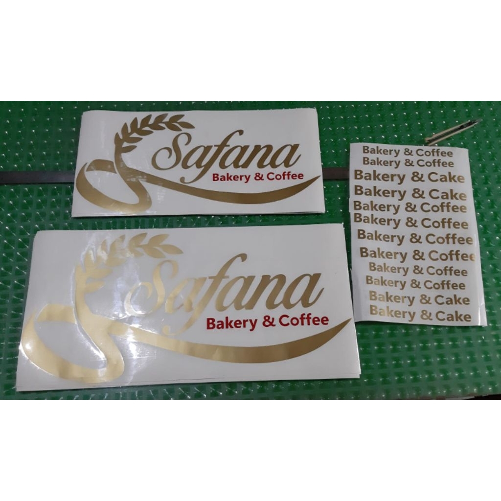 Stiker custom ( cutting sticker), stiker motor,mobil,gerobak jualan,plang tempat usaha,kaca,akrilik