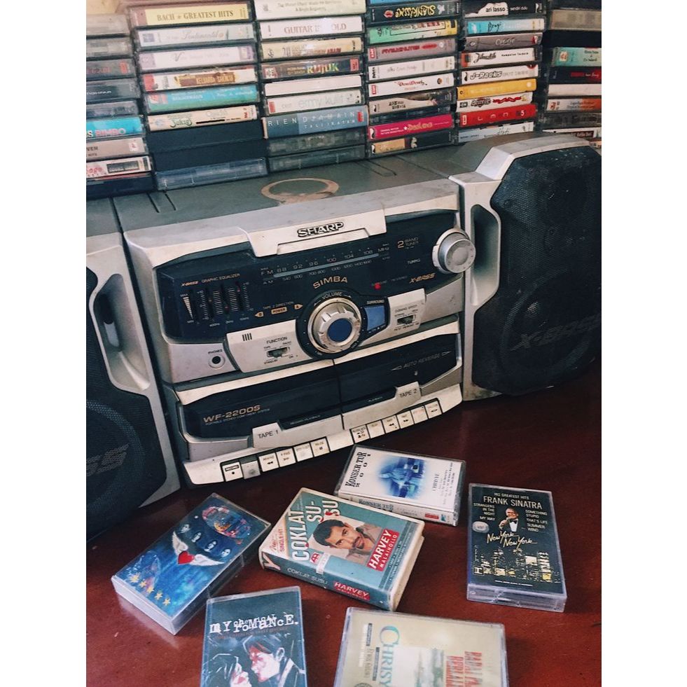 Kaset pita random musik indo dan barat terpopuler