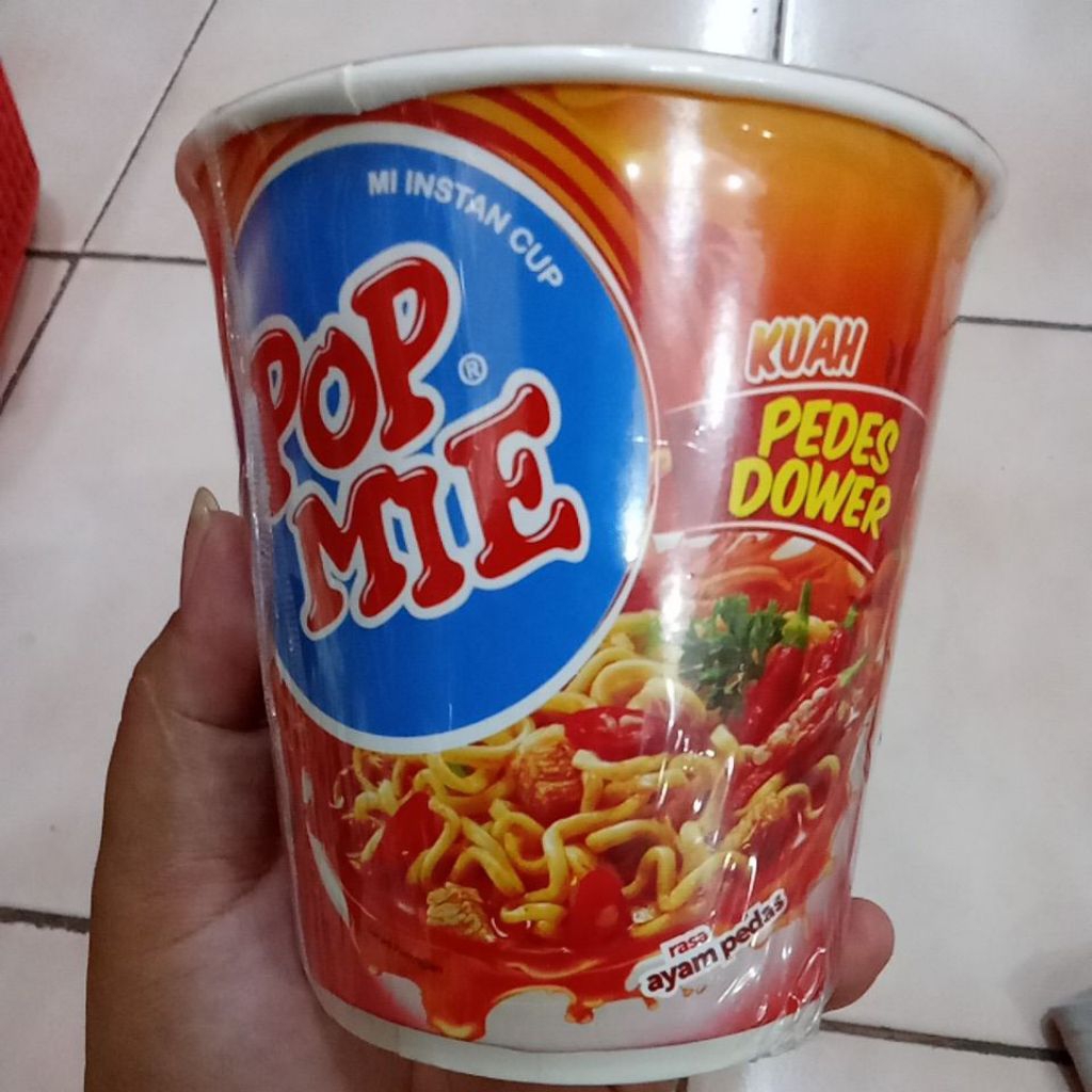 

Mi Instan Cup Pop Mie Kuah Pedes Dower Rasa Ayam Pedas 75gr
