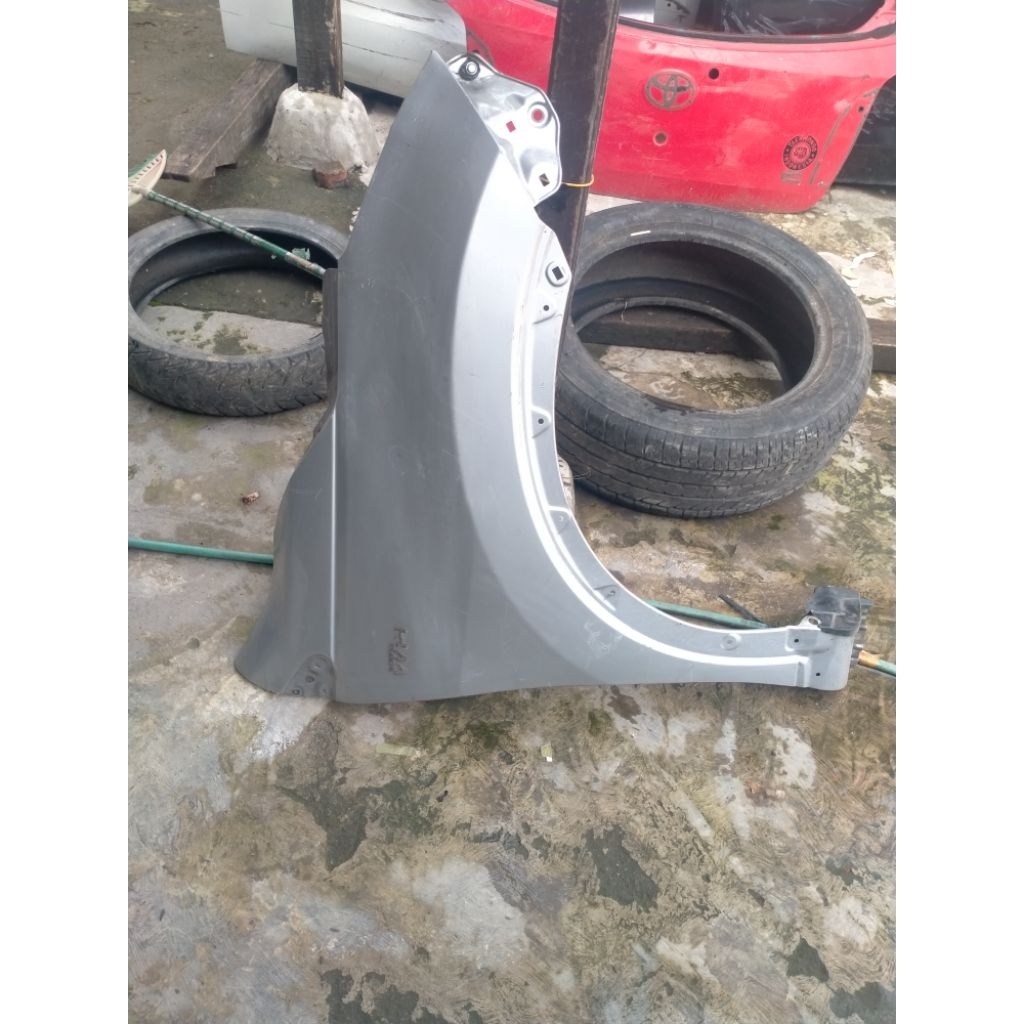 Spakbor Fender kanan Rush Terios 2019 2021