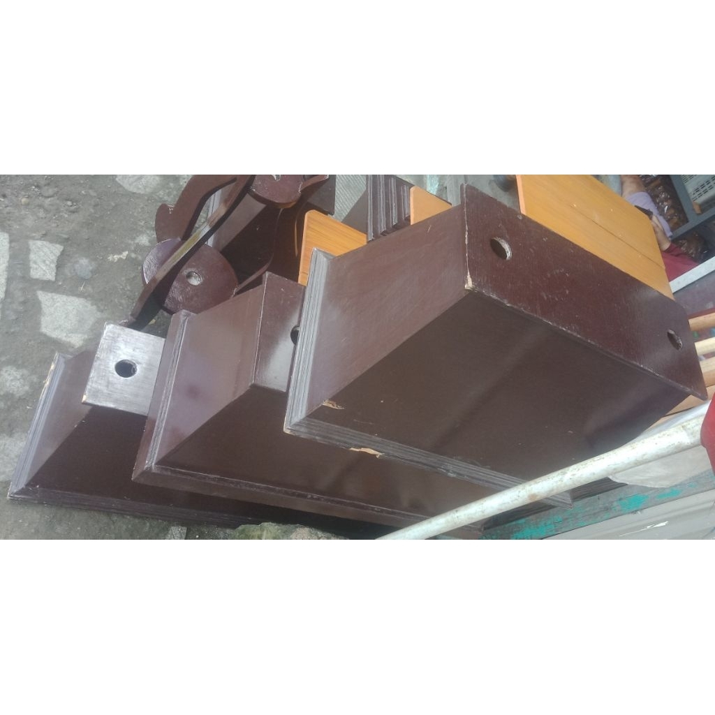 

Pataka / tatakan Bendera (Baca deskripsi)