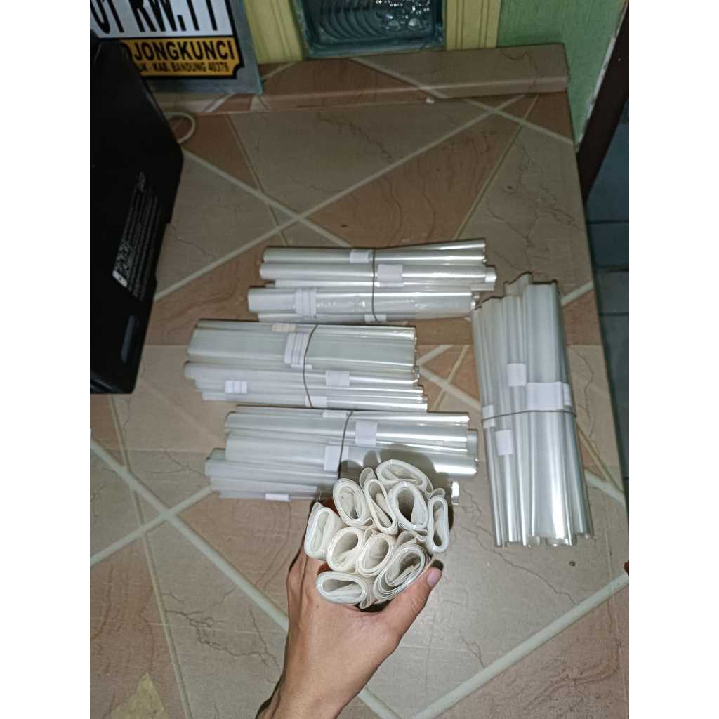 

Sampul Plastik Buku Bening