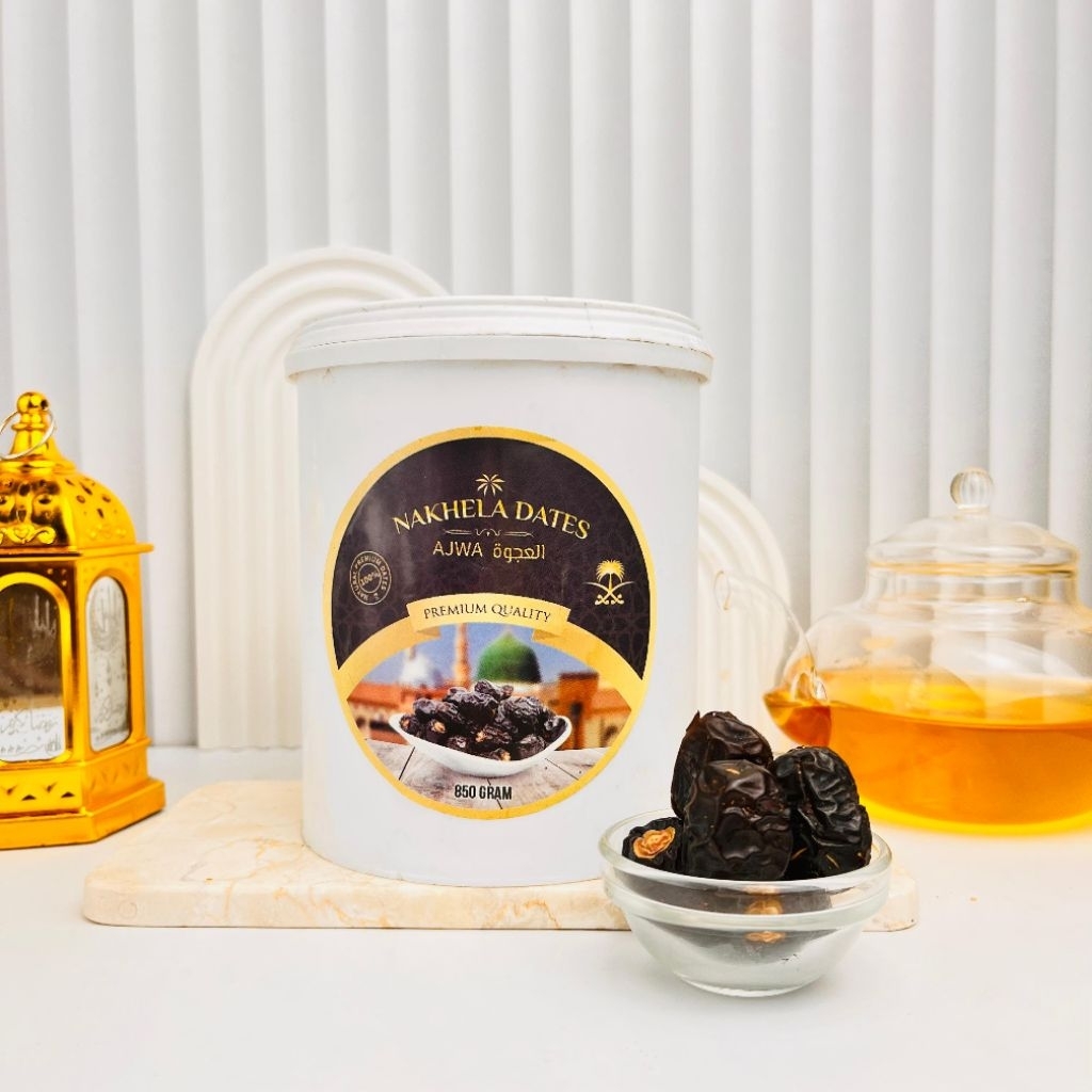 

Kurma Ajwa madinah Ajwa NAKHELA DATES Kemasan ember 850 gram