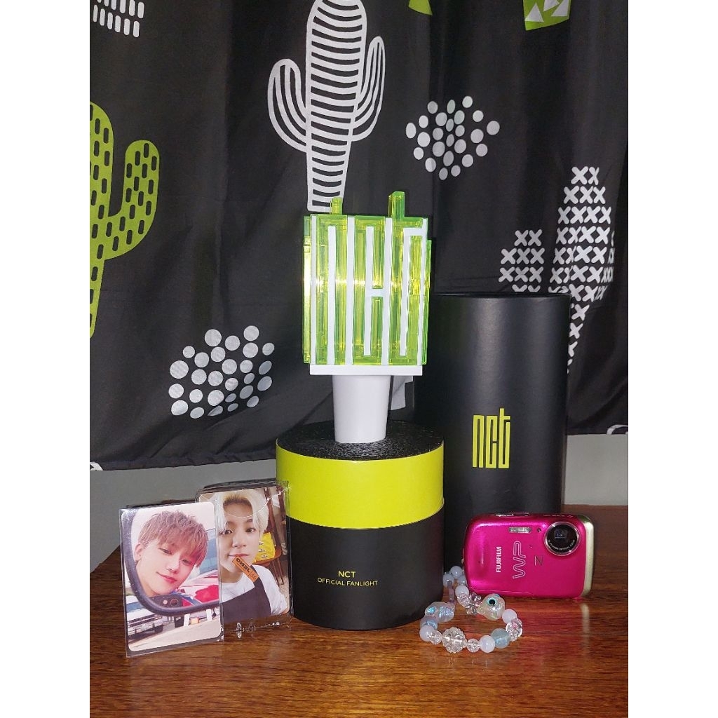 Preloved Lightstick NCT || Digicam Fujifilm