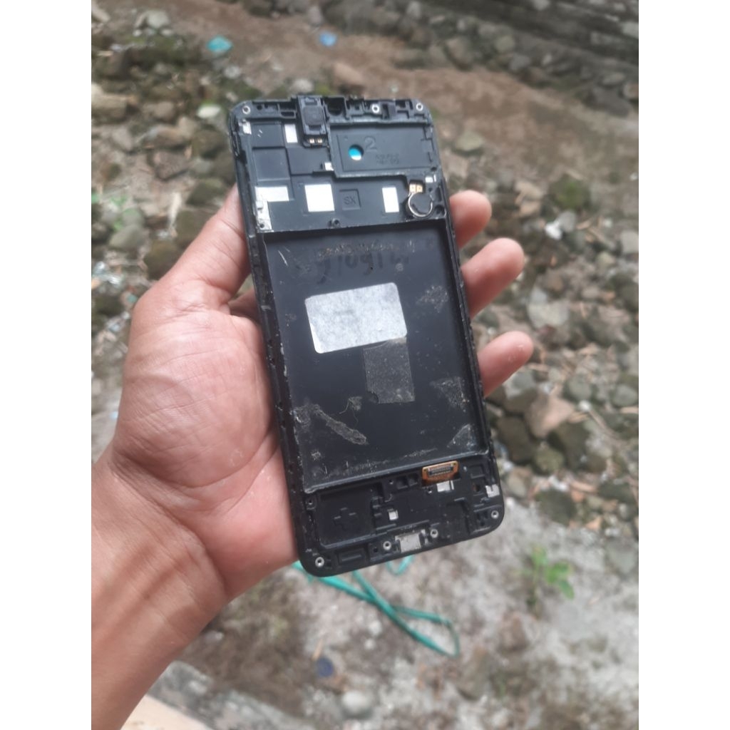 LCD dan Frame Samsung A20 Copotan