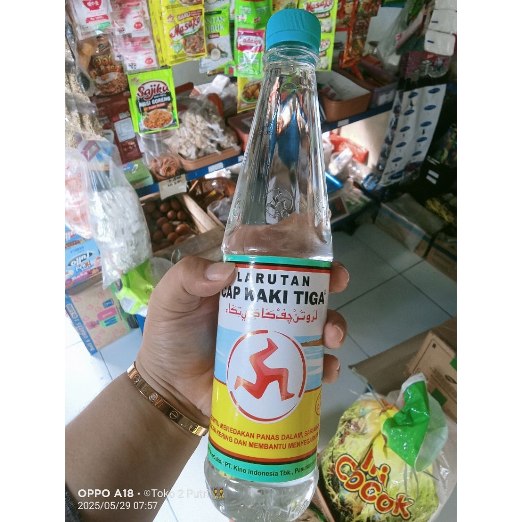 

Larutan Cap KAKI TIGA besar 500ml