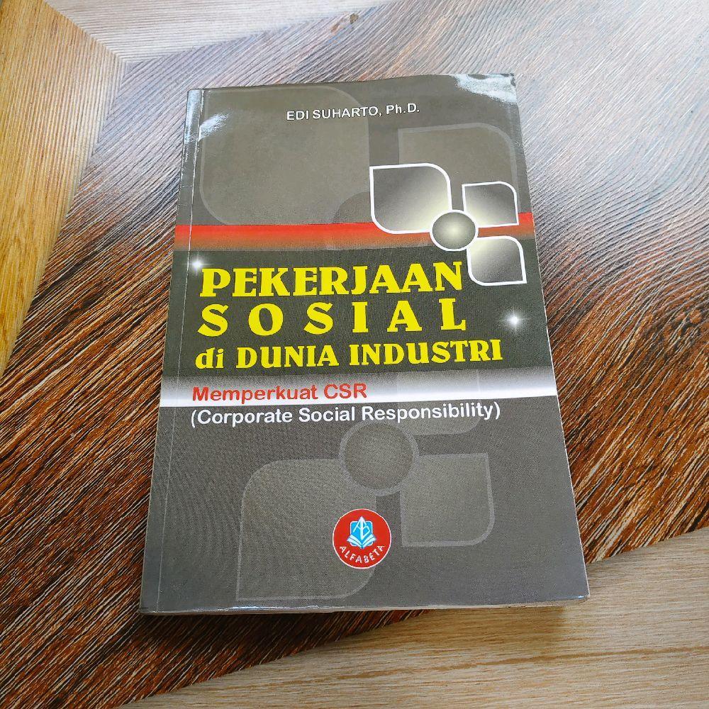 Buku Pekerjaan Sosial di Dunia Industri