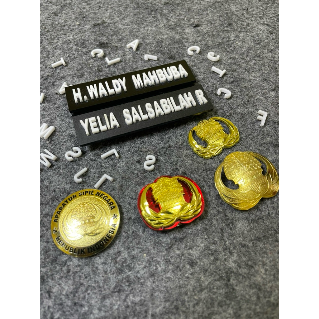 

Paket Nametag Timbul 3D dan Pin Korpri Max 15 Huruf