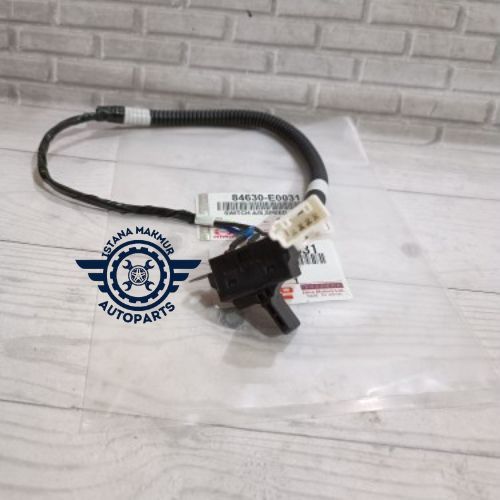 SWITCH SPEED SWITCH TONGKAT PERSNELING HINO 500 FM260JD 84630 E0031