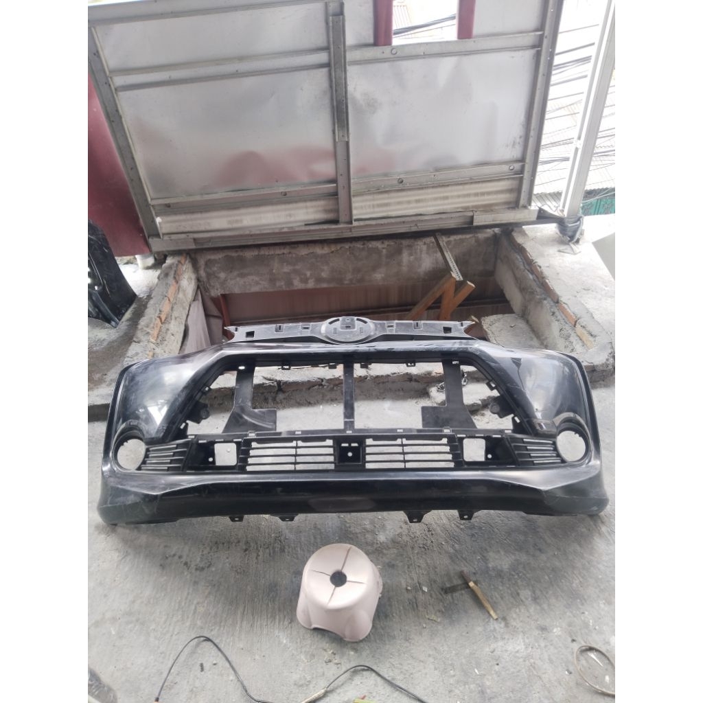 bumper bemper depan avanza veloz 2016