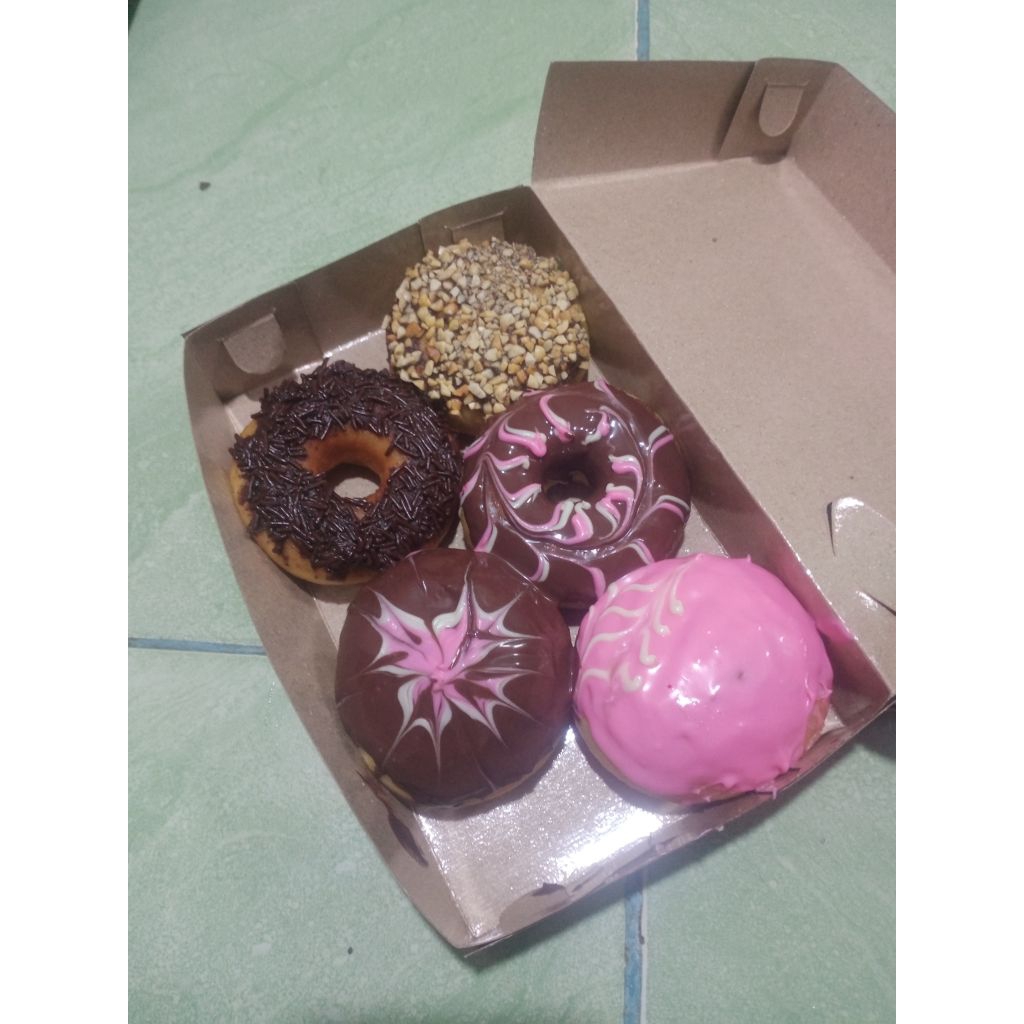 

FRESH DONUTS - Donat reguler isi 5 per-box diameter -+8cm
