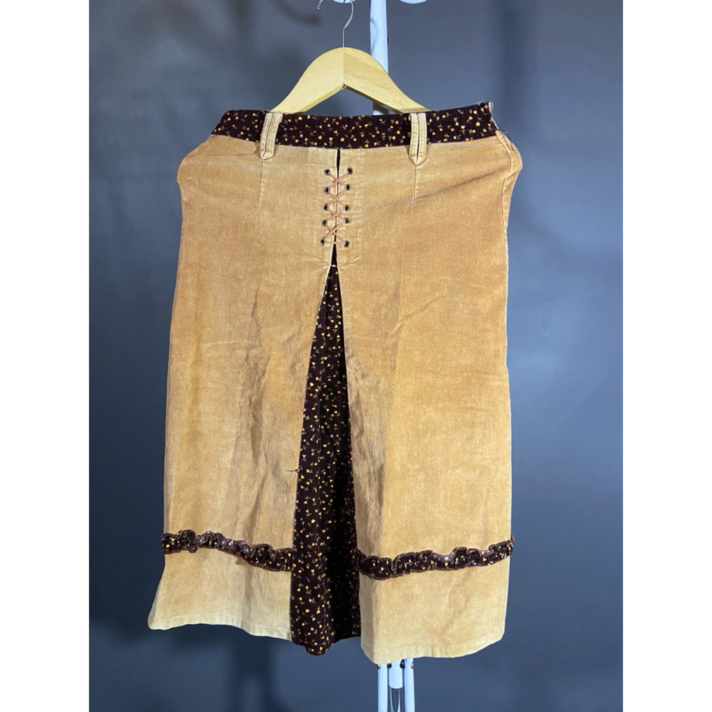 Rok Corduroy Motif Bunga 3/4