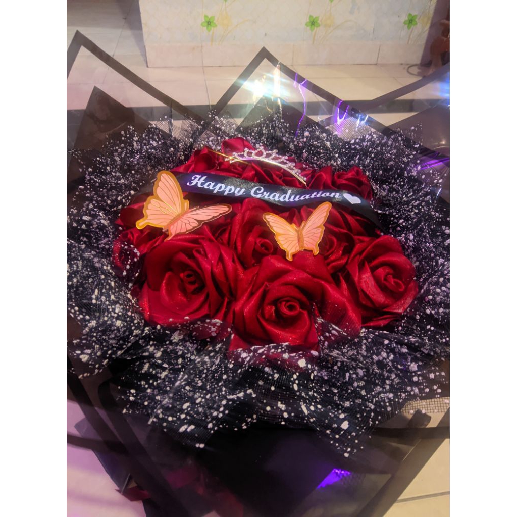 

buket pita satin 20 tangkai 60×60 cm tulisan bisa costum // buket wisuda // buket ultah // gift pacar // buket mewah // buket murah