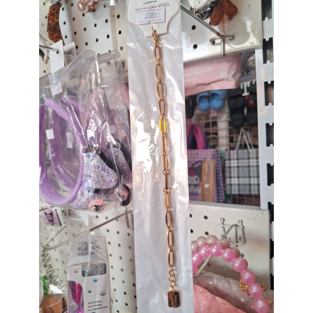 Gelang emas wanita imitasi