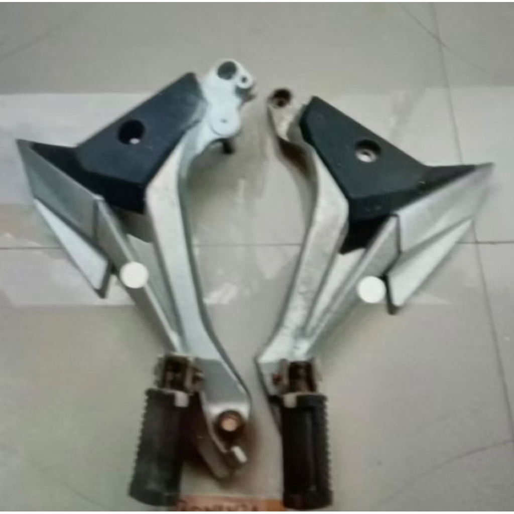 Power Foostep Supra FI 125 Pijakan Kaki Belakang Supra FI