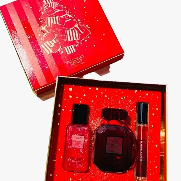 Victoria’s Secret Bombshell Intense Gift Set Woman